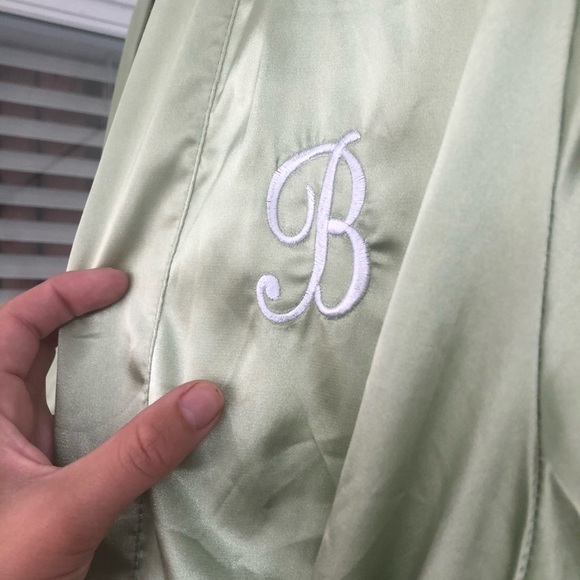 Robe. Letter B on it - Picture 2 of 3